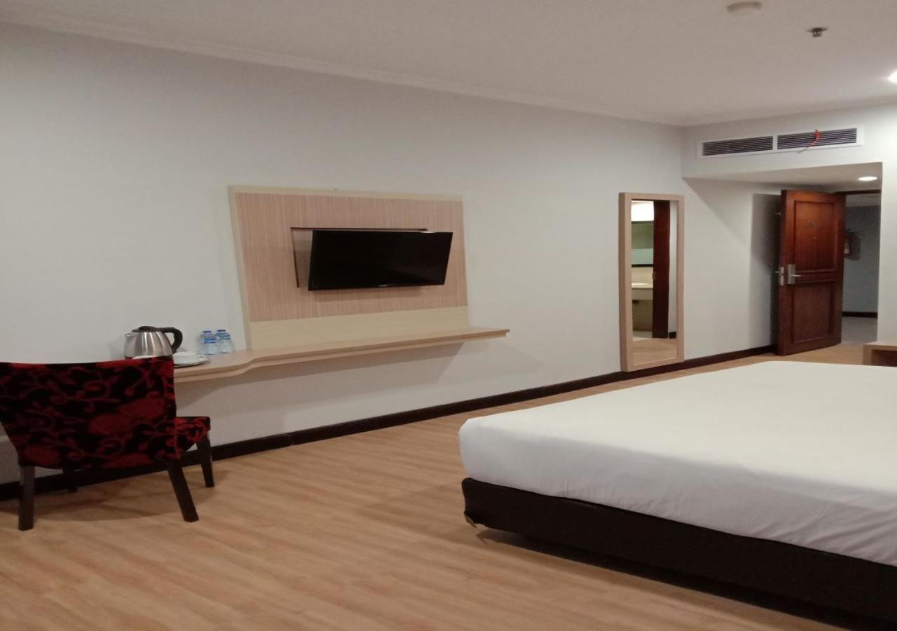Giia Sanno Hotel Pluit Джакарта Екстериор снимка